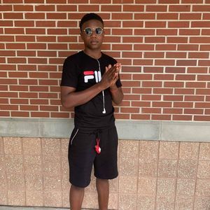 Meet your Posher, Emanuel